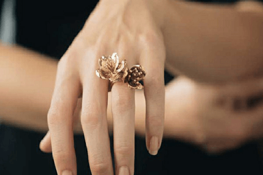 Giấc mơ thấy nhẫn vàng rất phổ biến với nhiều người Giấc mơ thấy nhẫn vàng rất phổ biến với nhiều người