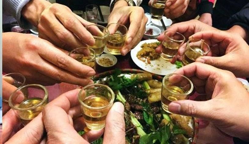 Mơ thấy uống rượu là một trong những giấc mơ phổ biến nhất Mơ thấy uống rượu là một trong những giấc mơ phổ biến nhất
