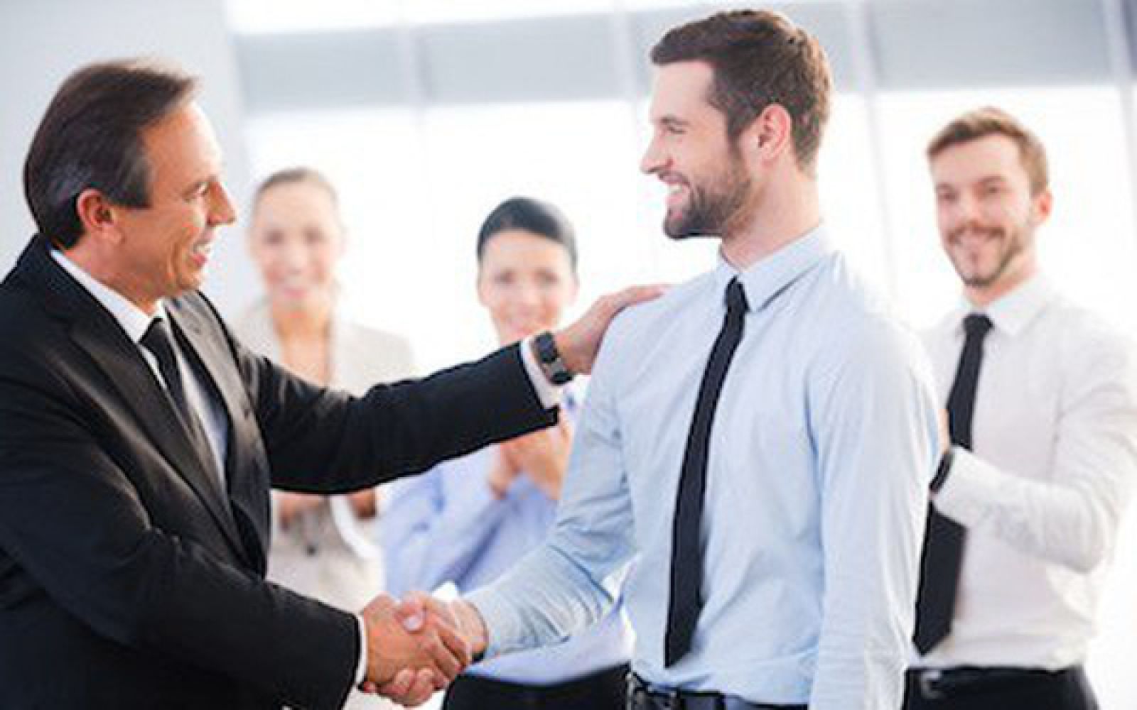 Mơ thấy sếp khen sếp khen