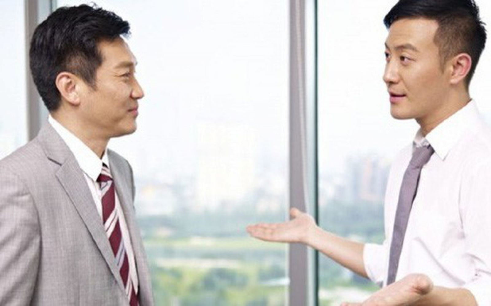 Mơ thấy sếp nói chuyện Mơ thấy sếp nói chuyện