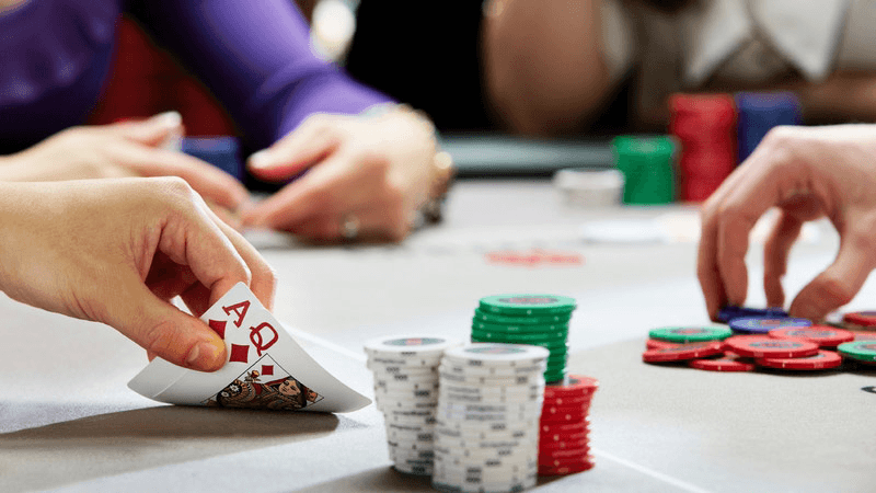 Chơi poker như thế nào? Chơi poker như thế nào?