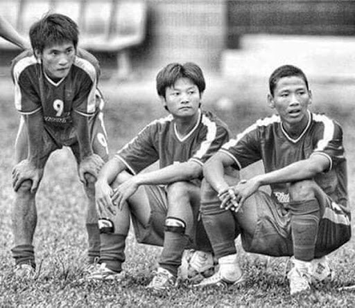 Văn Quyến có khởi đầu khá cơ cực Văn Quyến