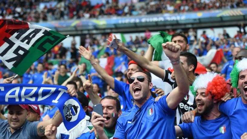 Các fan hâm mộ Tifosi đang vui mừng trong chiến thắng của nước nhà tifosi là gì