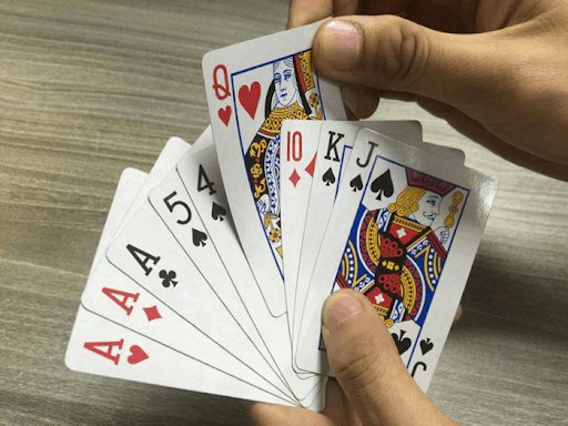 Những pha đấu trí kịch tính cùng game Tá lả Những pha đấu trí kịch tính cùng game Tá lả