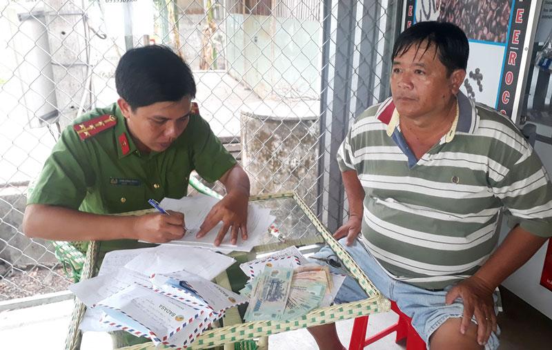 trong luật xử lý cá độ bóng, giao nhận tiền cá độ bóng đá cũng có thể bị phạt Giao nhận tiền cá độ bóng đá cũng có thể bị xử lý